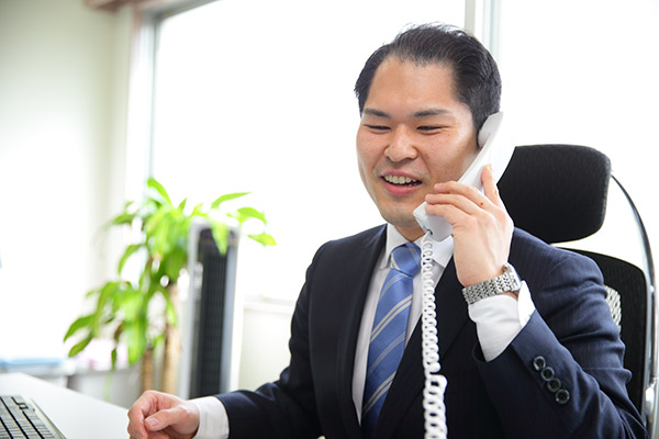 お電話を心よりお待ちしております